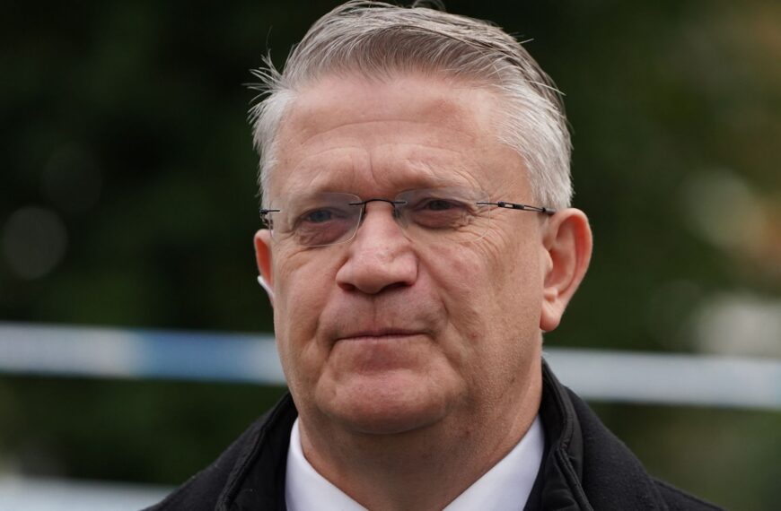 Defection of Tory MP Andrew Rosindell to Reform leaves Kemi Badenoch in an uncomfortable position