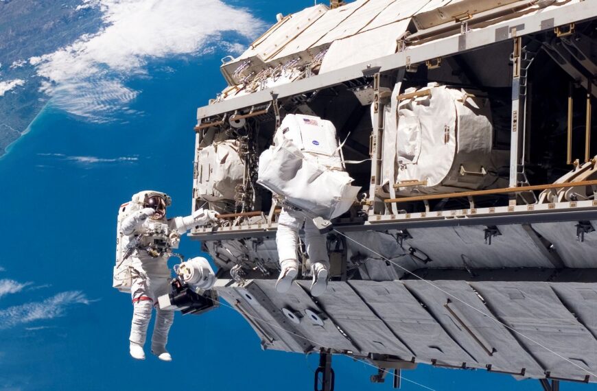 New study finds astronauts’ brains change after space travel