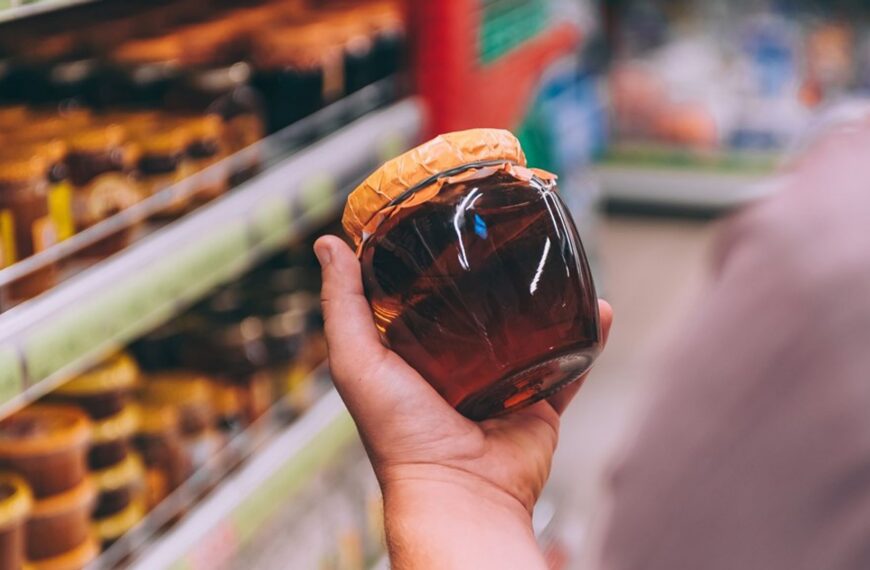 The problem with supermarket honey – and what you should be looking for on the label