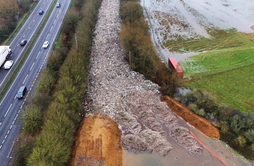 Kidlington fly-tipping: Two men arrested over rubbish dumped in Oxfordshire field