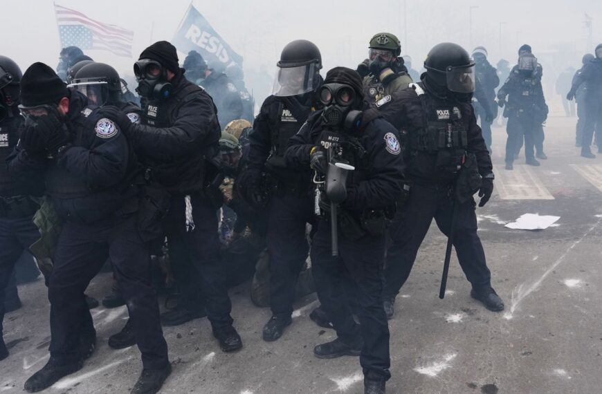 ‘Scene of utter chaos’: Sky correspondent struggles to speak as tear gas fired at ICE protesters in Minneapolis