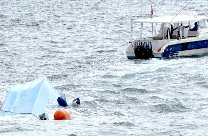 Boat carrying 25 tourists capsizes in Oman, killing three