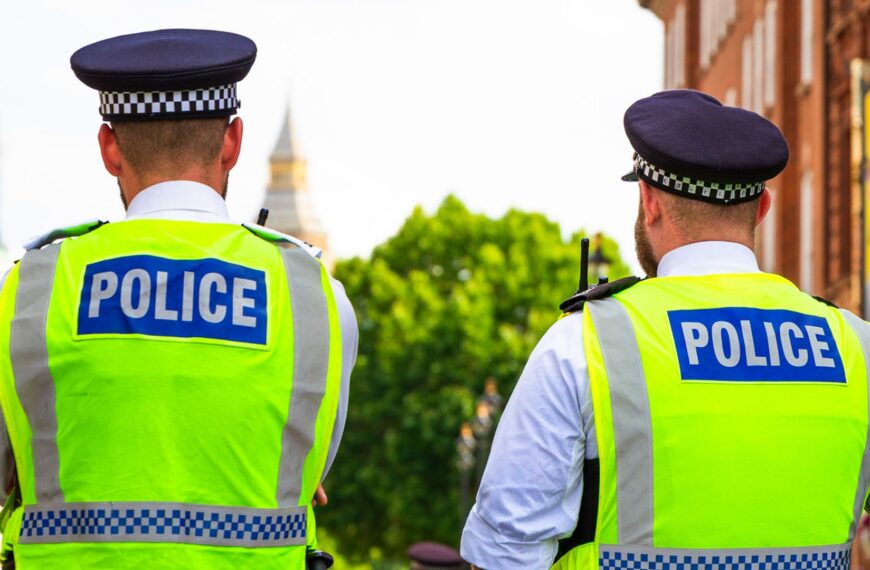 Homicides in England and Wales at lowest level since 1980s