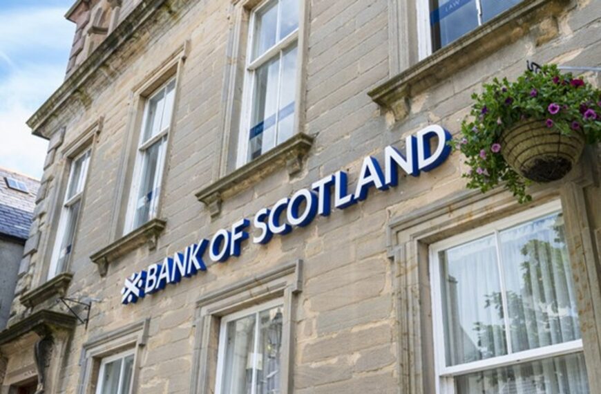 UK bank fined for breaking Russia sanctions