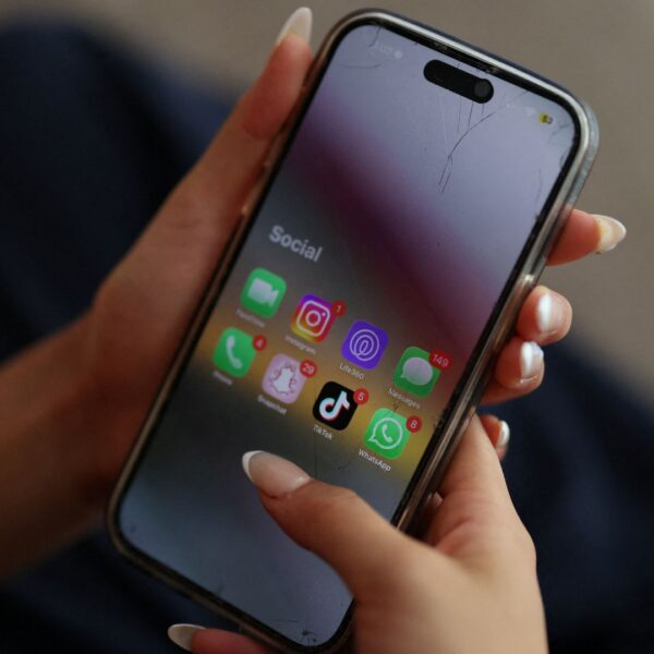 Labour MPs anticipate ‘politically inept’ U-turn on social media ban