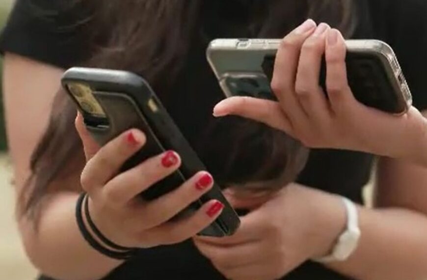 How quickly could the UK ban teenagers from social media?