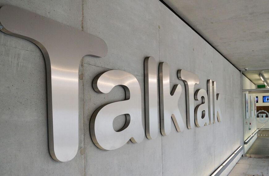 TalkTalk dials up effort to sell consumer and wholesale arms