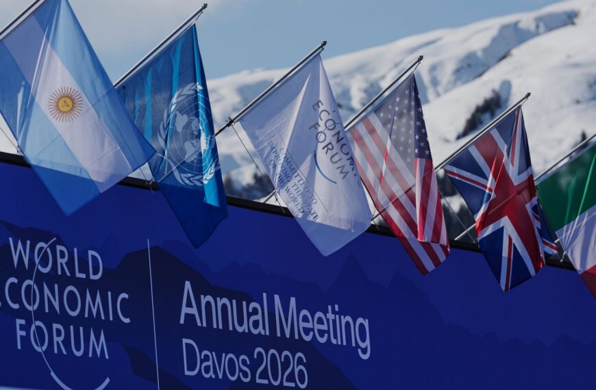 Trump to take advantage of deal-making paradise in Davos following Greenland threat