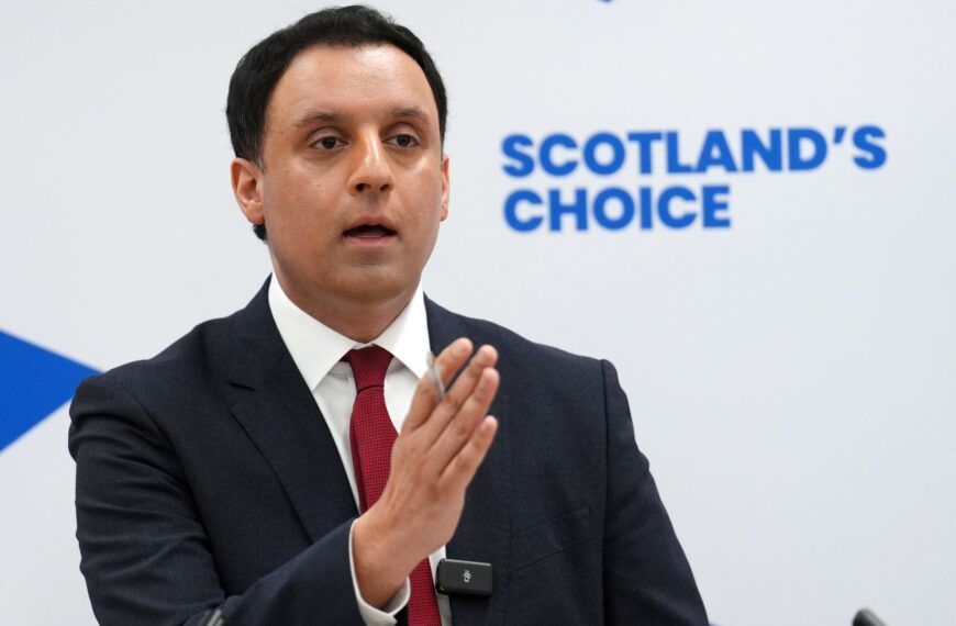 Scottish Labour commits to banning transgender women from female prisons if Anas Sarwar becomes first minister