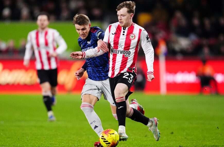 Premier League pitches £750m annual boost from ad sales revamp