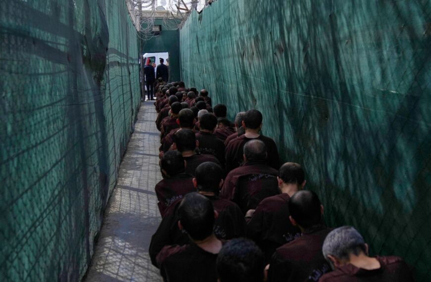 US strikes dozens of Islamic State targets in Syria in retaliation for deadly ambush