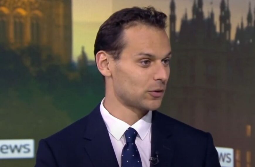 Who is Josh Simons – and why has the ex minister resigned?