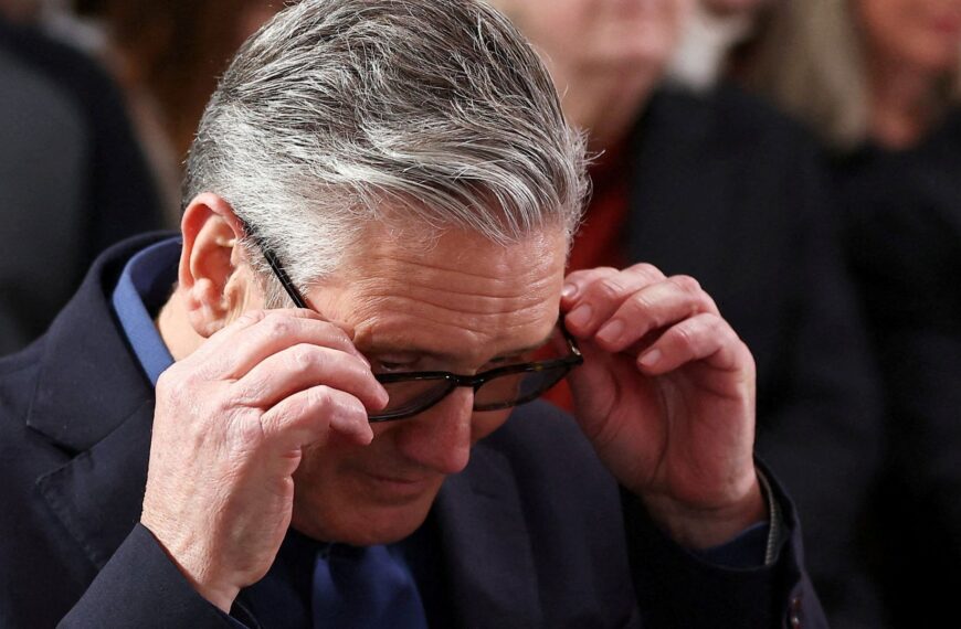 Starmer branded ‘weak’ over Mandelson saga – as top Labour figure warns it could bring him down