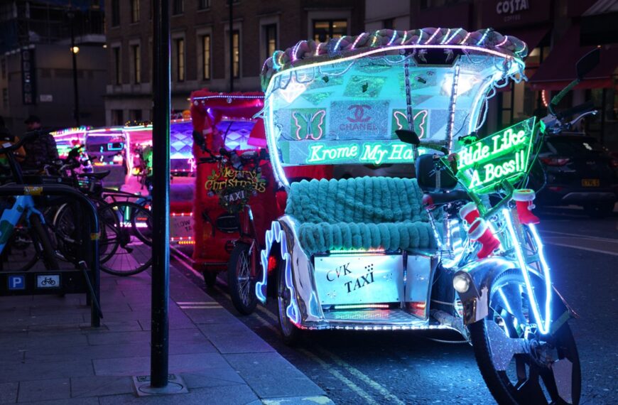 London pedicabs to be banned from charging rip-off fares and blaring music