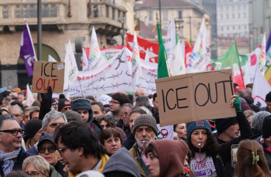 Winter Olympics: Show respect rather than jeer the Americans, says IOC boss