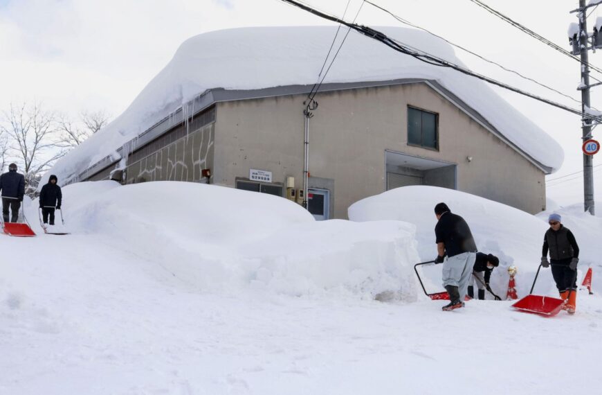 At least 35 killed after weeks of heavy snowfall in Japan