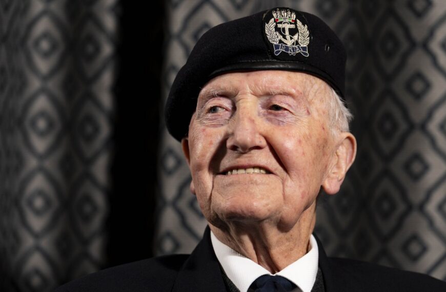 D-Day survivor ‘dedicated’ to ‘fallen comrades’ dies aged 100