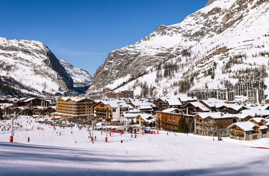 Two British skiers among three dead after avalanche at Val d’Isere resort in the French Alps