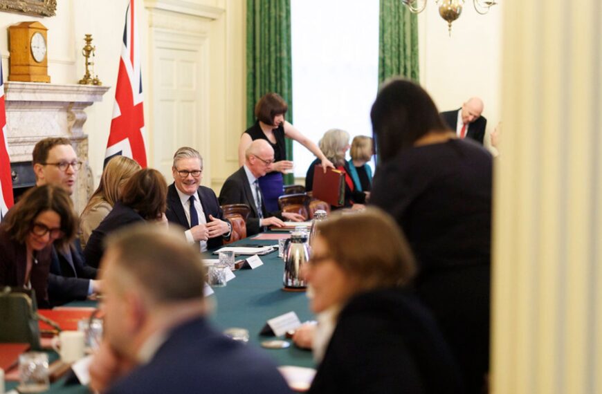 Cabinet ministers look at blueprint for how Labour could cut taxes