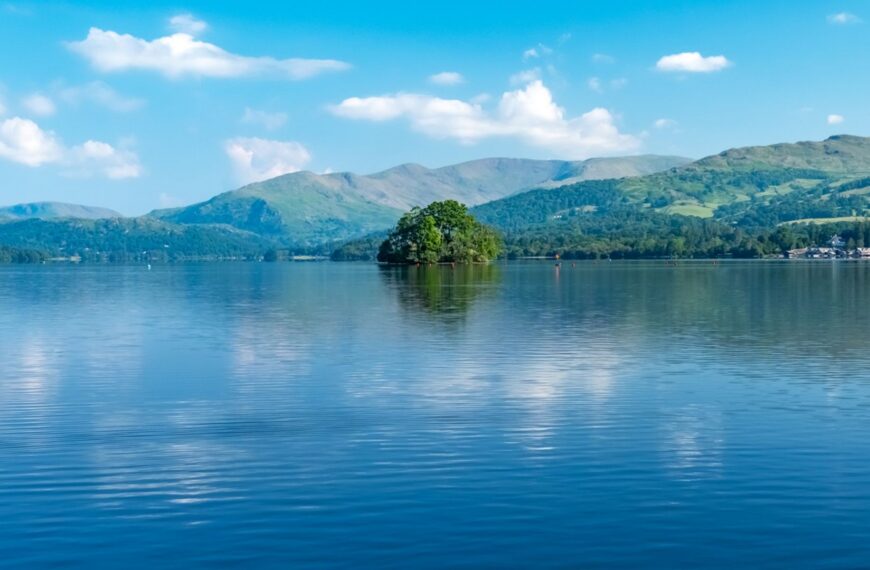 Campaigners say Lake Windermere needs real-time pollution warnings after two swimmers were taken to hospital