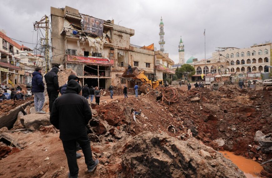 41 dead in clashes after ‘disguised’ Israeli commandos dig up grave searching for missing navigator