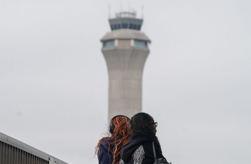 Evacuation at Newark Airport as flights grounded