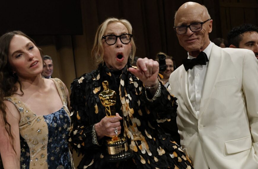 Inside the Oscars winners’ room: Standing ovations, party plans, and media bingo