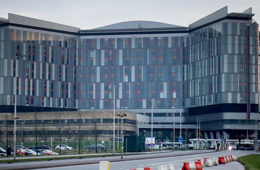 Fresh concerns at Glasgow’s Queen Elizabeth University Hospital as mould and water ingress closes parts of cancer ward