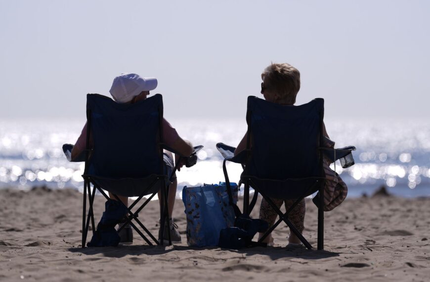 After warmest day of the year so far, Met Office warns of ‘cold plunge’ and chance of snow