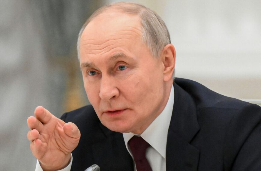 Putin’s ‘hidden hand’ likely helping Iran against Trump, UK defence secretary says